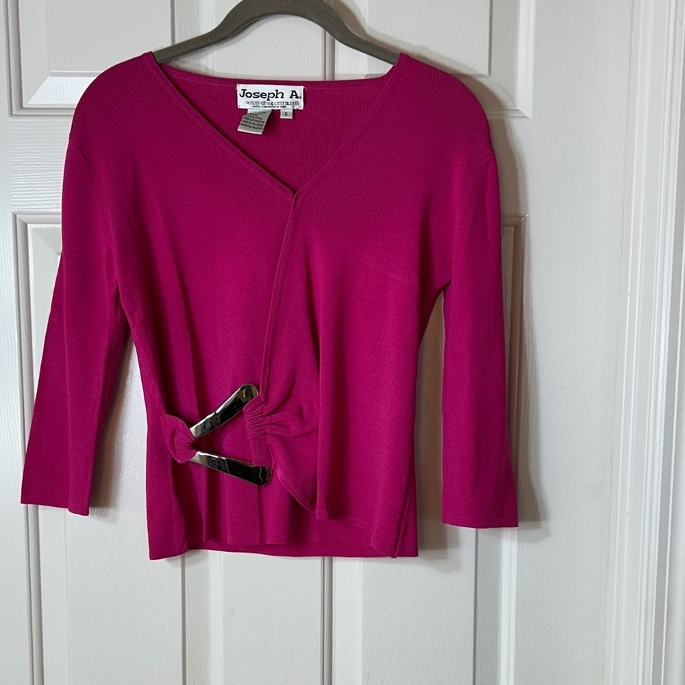 Joseph A. Pink Sweater with Silver Clasp Sz S